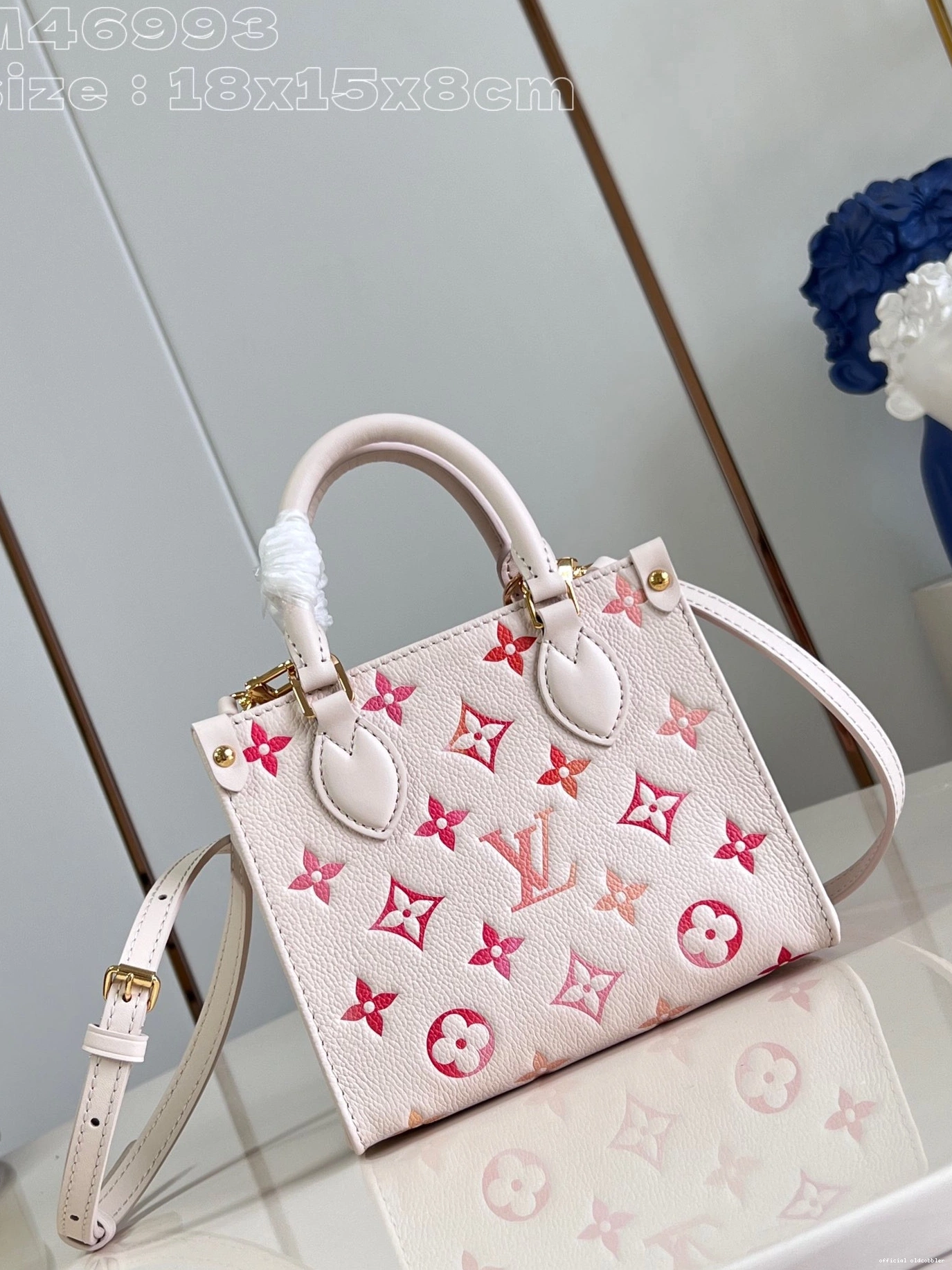 VUITTON LOUIS BB-18*15*8.5cm ONTHEGO 0820